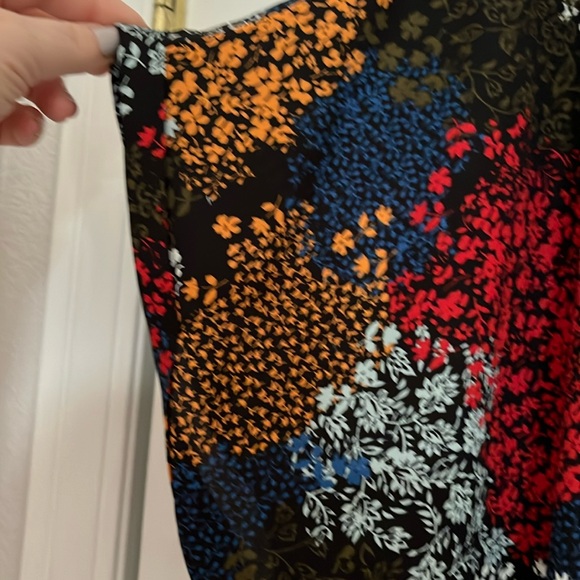 Maurice’s Geneva Zip Blouse Size 4X Multi Floral - Picture 6 of 6